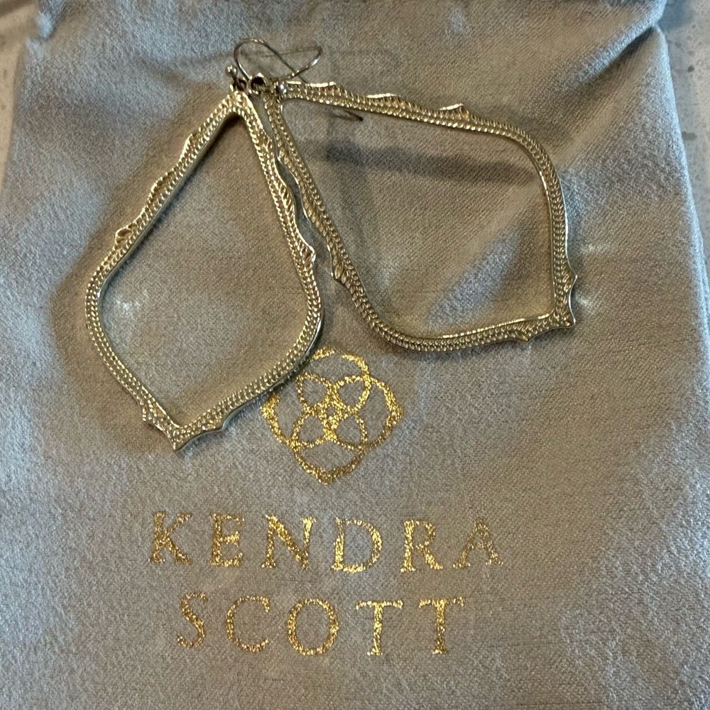 Kendra Scott Large Sophie Drop Gold Earrings